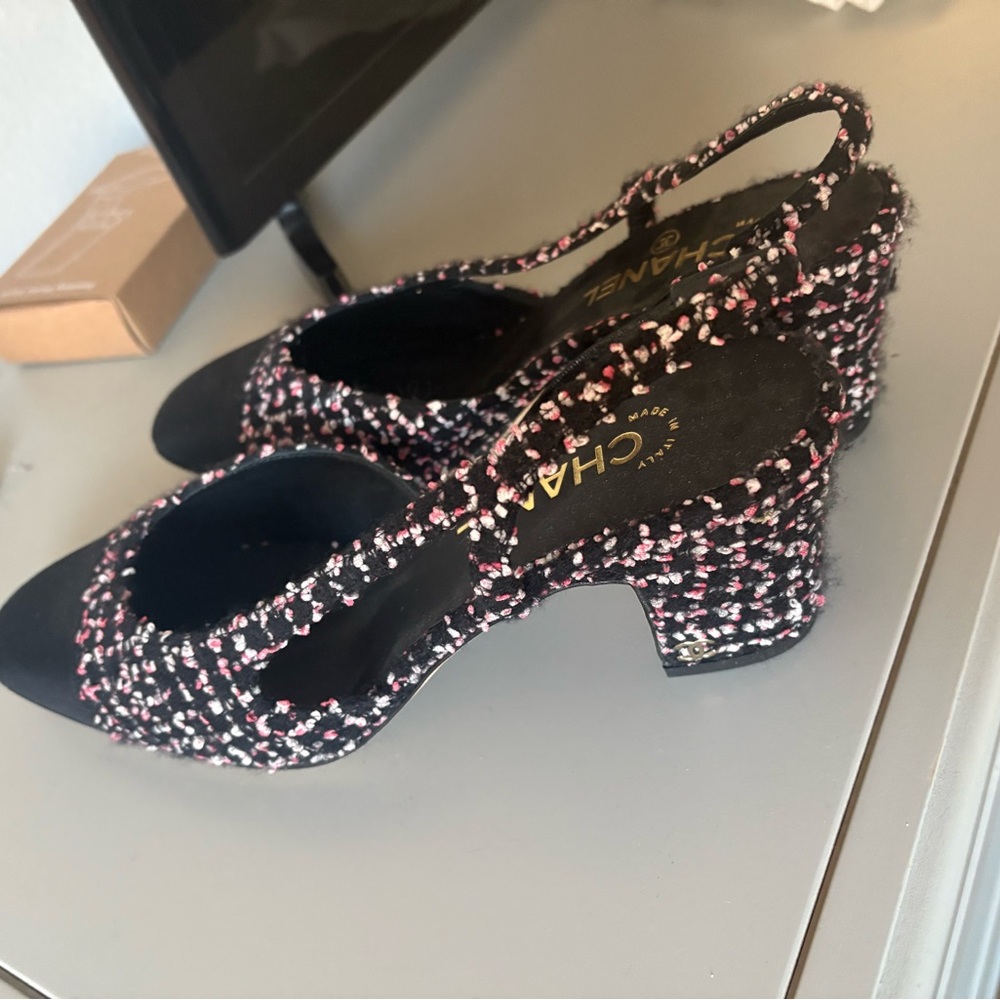 CHANEL Tweed Slingback Heels Black/Pink size 41 BNIB